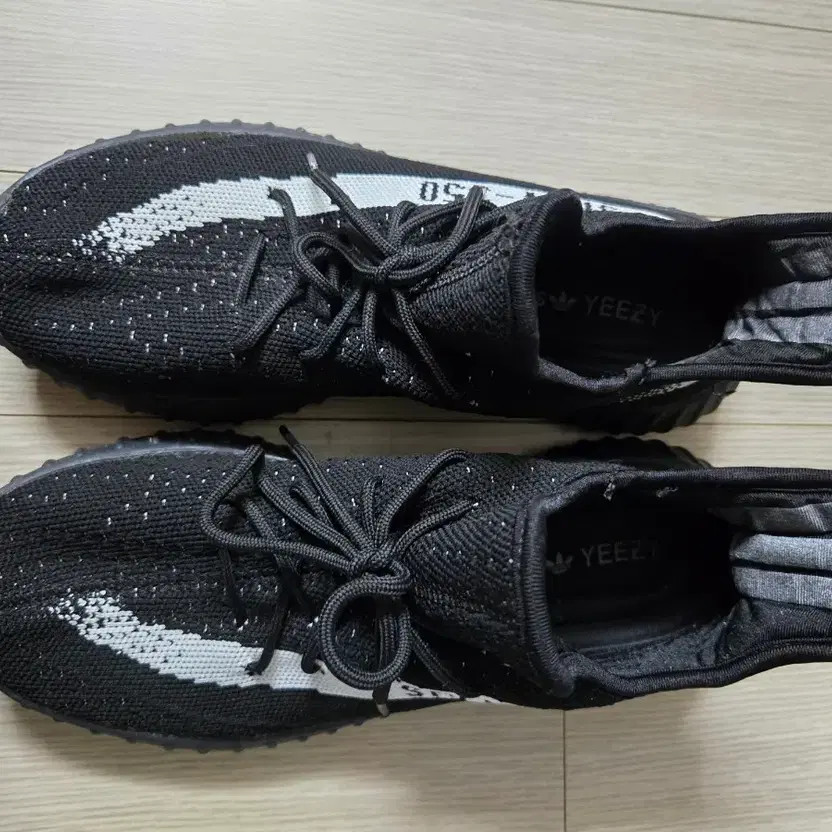 Adidas Yeezy Boost 350 V2 Black SPLY thumbnail 7