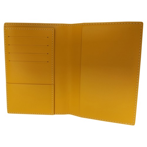 Porta pasaporte Grenelle estampado Goyard Chevron en lona recubierta amarilla - Imagen 4 de 4