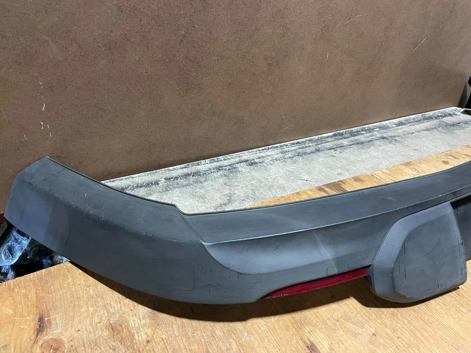 Cubierta de parachoques trasero texturizada Ford Taurus 2010 a 2012 cenefa S5620 PS Foto 2 de 4