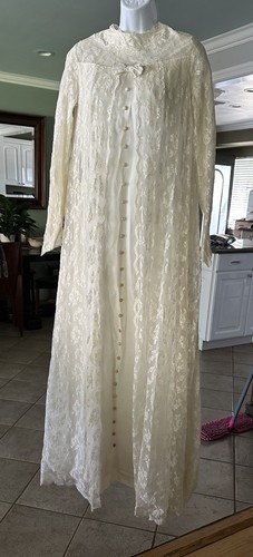 50s- VTG Peignoir Ivory All Lace Dress Buttons Long S & Nylon Sz XS Uniqu - Picture 2 of 21