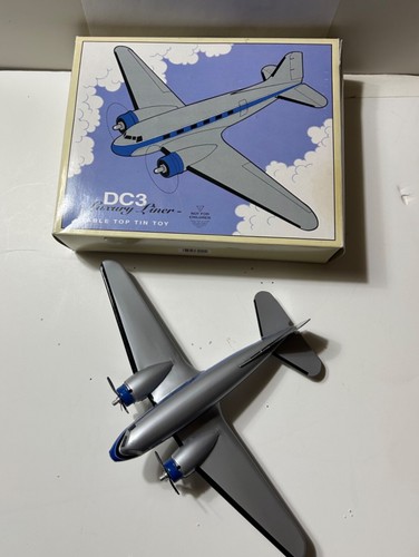 DC-3 Tin Toy Luxury Liner - Picture 4 of 4