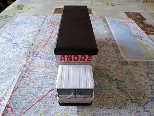 DAF A 2600 Fourgon ANDRE 1970 IXO Camion d'autrefois 1/43 avec défaut - Imagen 4 de 7
