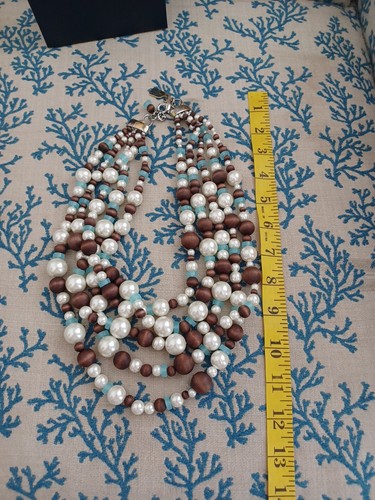Vineyard Vines Chunky 5 layer Beaded Brown Blue Cream Necklace EUC - Picture 7 of 10