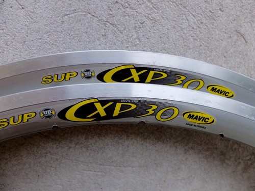 Mavic CXP 30 Rennradfelgen Paar 28 Loch 28" Clincher NOS