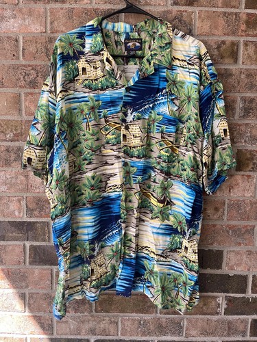 Vintage 90’s All Over Print Falcons Bay Hawaiian Shirt