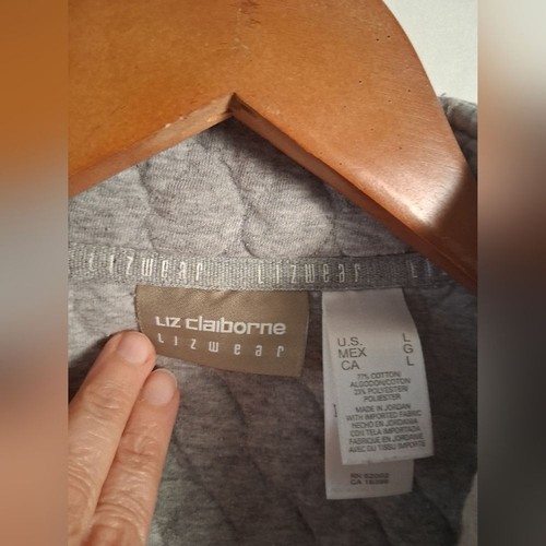 Liz Claiborne Gray Quilted Women's Jacket Zip Up Size Large pockets soft fabric - Picture 6 of 8
