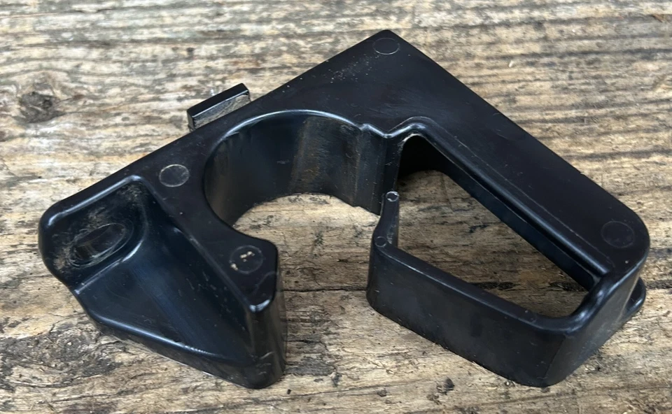 Cub Cadet 2014 Z-Force LZ 60 Deck Lift Bracket RH 731-09683 — 第 2/3 张图片