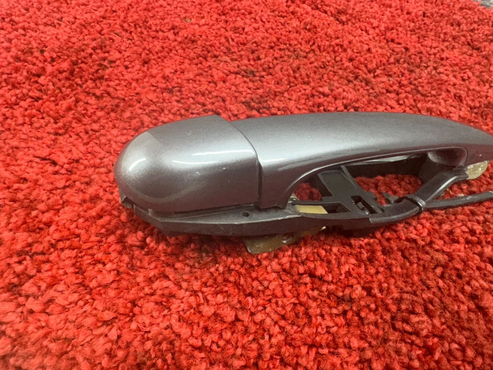 Оригинальная серая передняя правая наружная дверная ручка BMW 1999-2006 E46 M3 сталь - Изображение 2 из 4