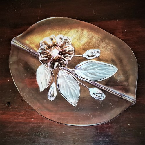 Serving Platter 11" Frosted Floral pattern pink green Art Glass Sculpted Tinted - Picture 6 of 8