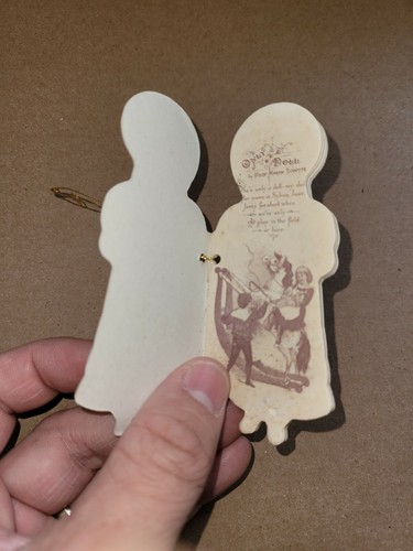 Antico libro vintage Merrimack Helen Marion Burnside solo a forma di bambola - Foto 3 di 3