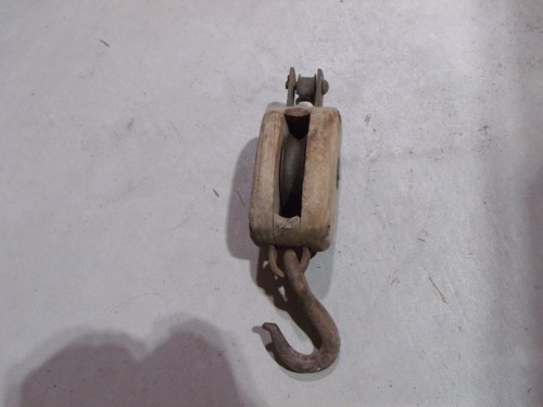 VINTAGE WOOD SINGLE WHEEL PULLEY FARM - Picture 2 of 3
