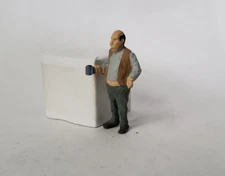 Arttista #1263 - Big Sloppy Man holding Cup - O Scale Figure - Model Trains NEW