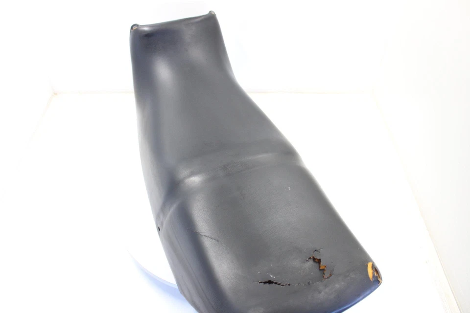 Suzuki GS700E 1985 OEM asiento del conductor delantero almohadilla sillín pillón Foto 3 de 4