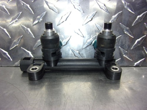 7 G  HONDA NC 700 XD  NC700XD 2012 OEM   FUEL RAIL & FUEL  INJECTOR (TWO) - Picture 4 of 5