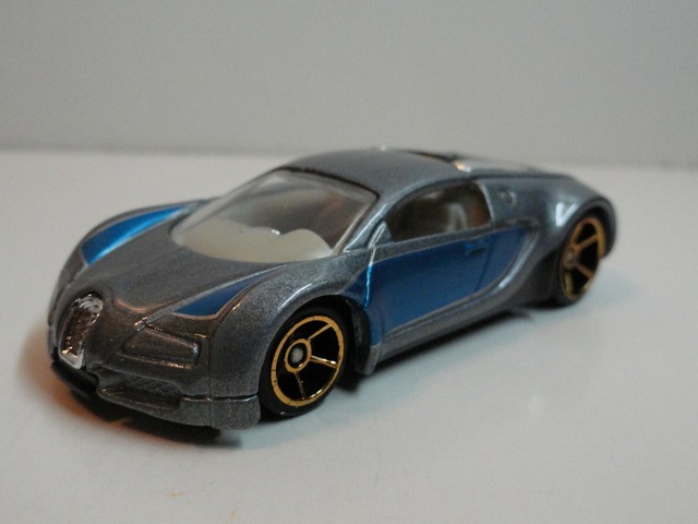 Hot Wheels Bugatti Veyron Price In India 2010 Hot Wheels #144 Bugatti Veyron (Gray Faster Than Ever) - LOOSE | eBay
