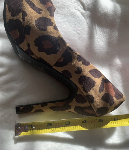 DIVIDED by H&M Faux Suede Leopard Print Size 6.5 High Heels Block Stilettos - Picture 9 of 9