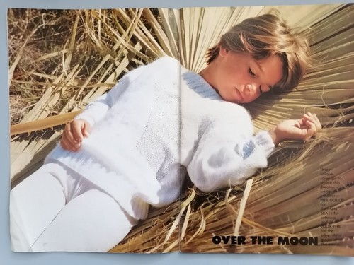 CHILDREN'S Designs, 2-14 years, 19 Knitting & Crochet Designs - PHILDAR Book 128 - Picture 3 of 13