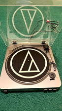 Audio-Technica AT-LP60 Automatic Belt-Drive Turntable Silver