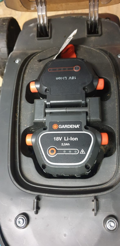 Elektro Akku Rasenmäher von Gardena 2 x 18 Volt, mit beiden Akkus, 1 Akku defekt - Bild 5 von 7