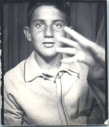 Fotomatón Fotografía - Fuera de Marco - Entra a Mano Desde Un Lado Extraño Extraño Extraño Extraño