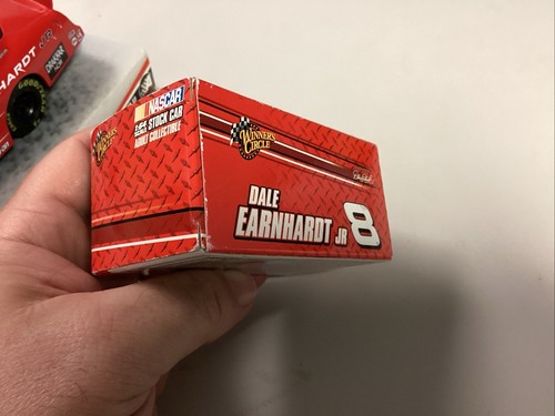 2006 Winners Circle Dale Earnhardt Jr. 1/24 Car + NEW Mini Car & Figure - Picture 16 of 16