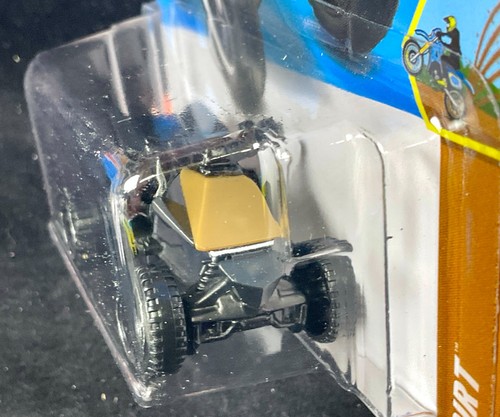 2025 Hot Wheels Tesla Cyberquad Silver and Gold 1st Edition, Lot of 2 Elon Musk - Picture 8 of 15