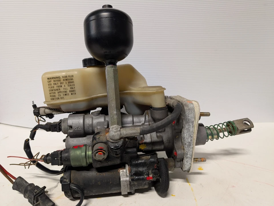 1989 - 1991 年玛莎拉蒂克莱斯勒 TC 制动助推器 ABS 主缸 — 第 2/4 张图片