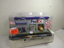Menard's Fedex Freight Building 279-6395 O scale use with Lionel  C506