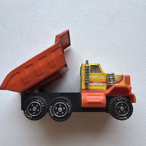 Ertl Orange Pressed Metal and Plastic Dump Truck Vintage 1980’s - Picture 12 of 13