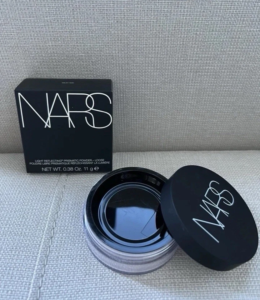 POLVO PRISMÁTICO MILKY WAY NARS LIGHT REFLECTING™ - POLVO FIJADOR SUELTO Foto 3 de 3