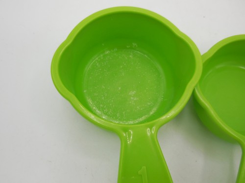 Tupperware Measuring Cups Curved Handle Double Spout Set of 6 #6135A Lime Green - Picture 6 of 6