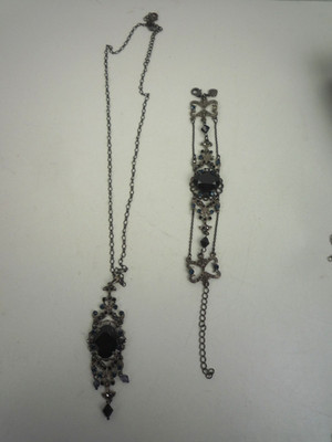 VINTAGE MARTINE WESTER GUNMETAL HALSKETTE BLAUE & SCHWARZE STEINE PASSENDES ARMBAND