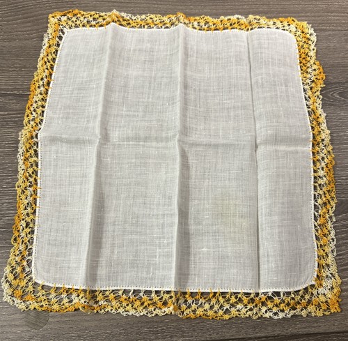 Lot 7 VTG Cotton Hankies Square Tatted 0r Crocheted lace Finished Edges - Picture 9 of 16