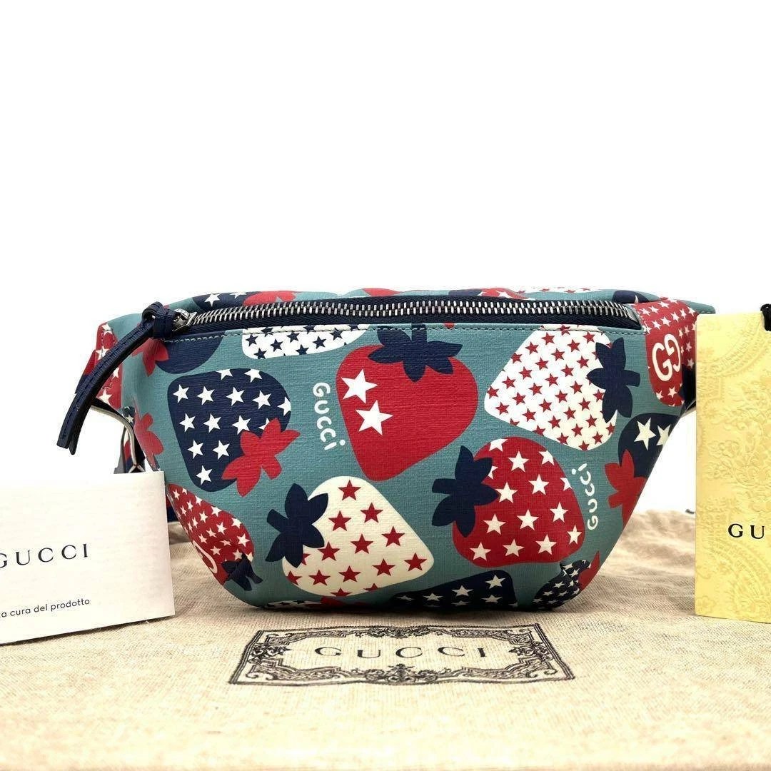 GUCCI Body Bag Enfant Fraise Suprême Complet avec Accessoires Céréales