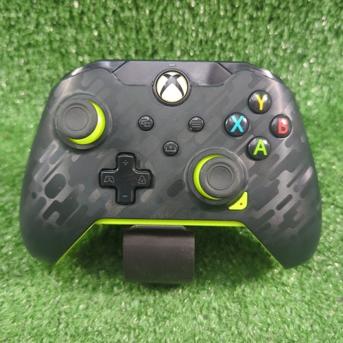PDP Xbox One Controller Green And Black Wired Xbox One Controller - Picture 1 of 6