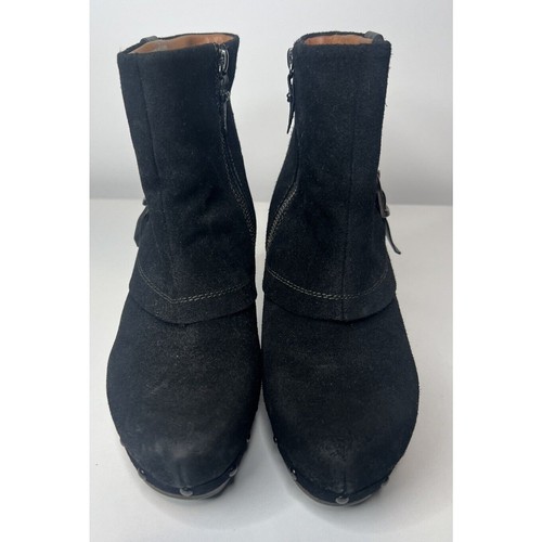 Earthies Lacarne Cuffed Booties Women's 9B Black Oiled Suede Boho Studded Clogs - Picture 3 of 9