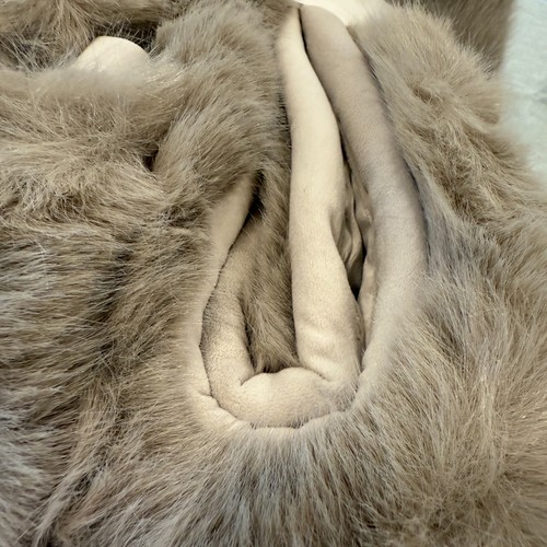 POTTERY BARN MINK FAUX FUR THROW BLANKET OVERSIZED 60 X 80" ~ DOVE - Picture 6 of 8