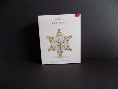 Hallmark Ornament 2018 - All I Want For Christmas Is You - Magic: Sound - Imagen 2 de 2