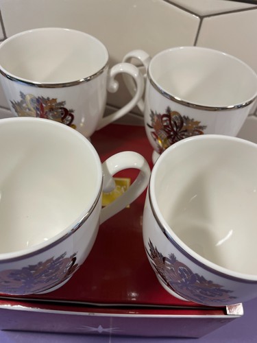 FOUR (4) Mikasa CAMEO HOLLY BELL Footed Mugs NEW IN BOX #HK324 Unused - Picture 3 of 7