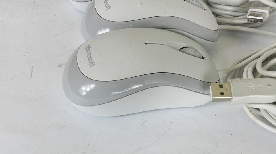 Microsoft Basic Optical Mouse v2.0 Model 1113 Lot of 4 Tested and