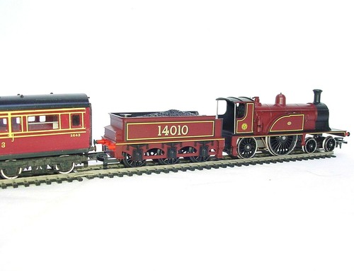 Triang Hornby OO EX-CALEDONIAN LMS STEAM LOCOMOTIVE + 4 PASSENGER COACH SET MIB! - Picture 10 of 12
