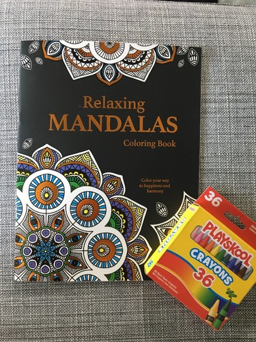 RELAXING MANDALAS COLORING BOOK NEW ADULT DREAMS ART PEACEFUL CREATIVE & CRAYONS - Picture 1 of 12