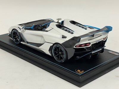 1/18 MR Collection Lamborghini SC20 in Gloss White Leather