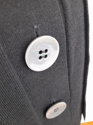 R J ELEMENTS 100% Wool Cardigan Jacket Size Medium Black Xlarge Buttons Tie Neck - Picture 3 of 7