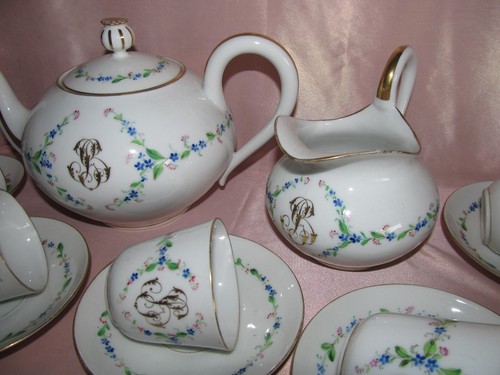 Service à thé café en porcelaine de Paris monogrammes dorés décor floral bleu - Imagen 8 de 8