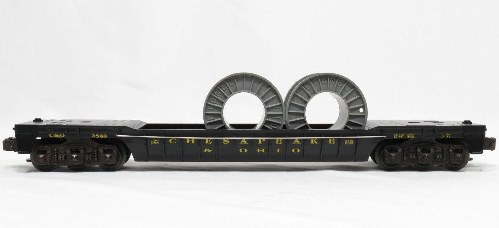 Lionel 6-16946 & 6-19425 C&O Chesapeake and Ohio (2) Cars - NEW Lionel 6-16946 & 6-19425 C&O Chesapeake and Ohio (2) Cars - NEW