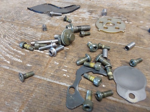 2004 2003-2005 Yamaha YZF-R6 R6 Engine Motor Misc Miscellaneous Hardware - Picture 9 of 10