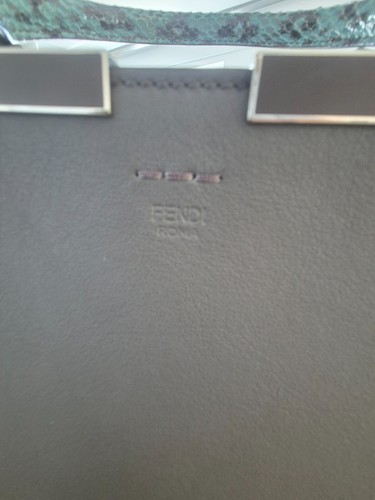 ORIGINAL FENDI "Trois Jours" / Ausgezeichneter Zustand / inkl. Fendi-Schutzbeute - Bild 17 von 18