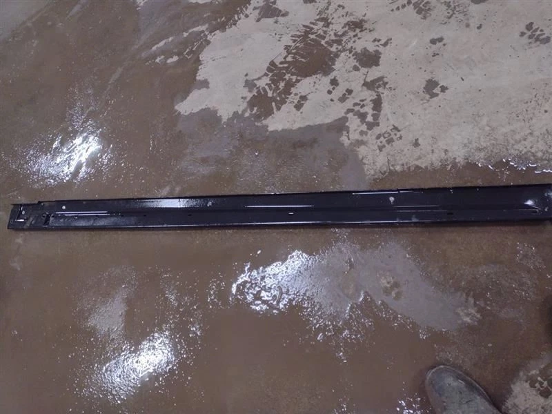 MIRAGE 2020 Rocker Panel Moulding 2415122 - Image 2 of 4