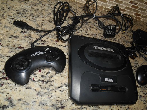 EUC SEGA GEN CONSOLE VIDEO GAME GAMING SYSTEM HAND CONTROLLER BUNDLE LOT CLASSIC - Picture 2 of 6